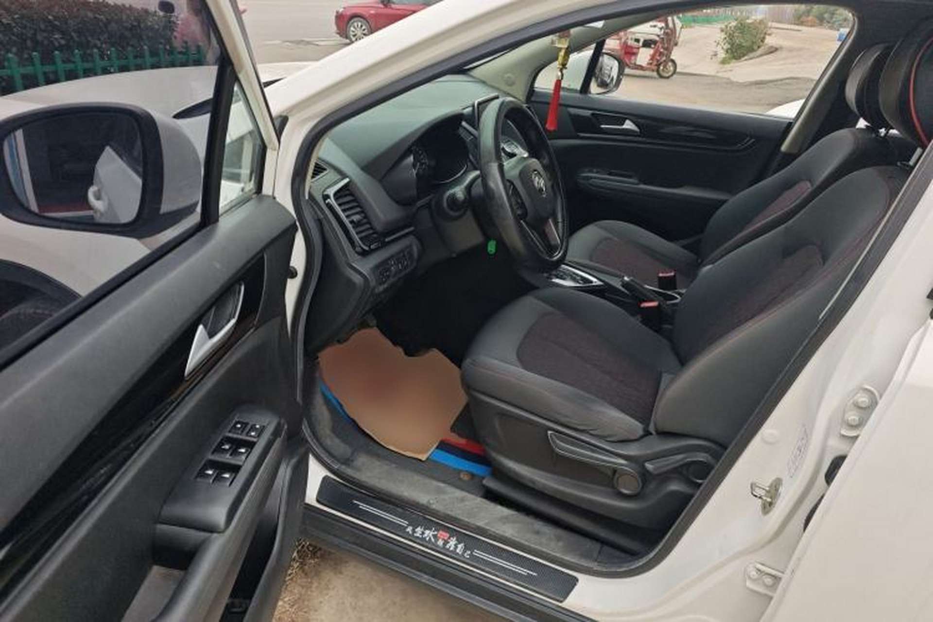 Used Dongfeng Aeolus AX5 2017 1.4T Automatic Qushang Model Driver Seat