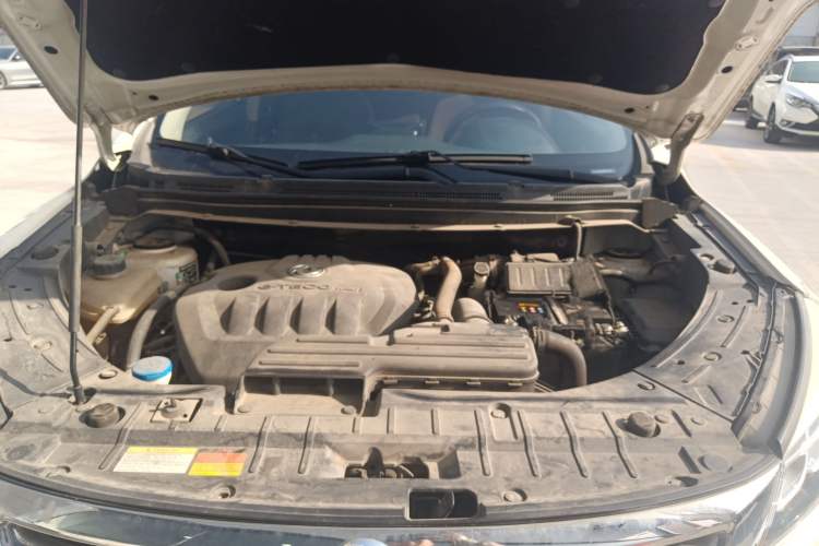 Used Dongfeng Aeolus AX5 2017 1.4T Manual Qushang Model Engine Bay