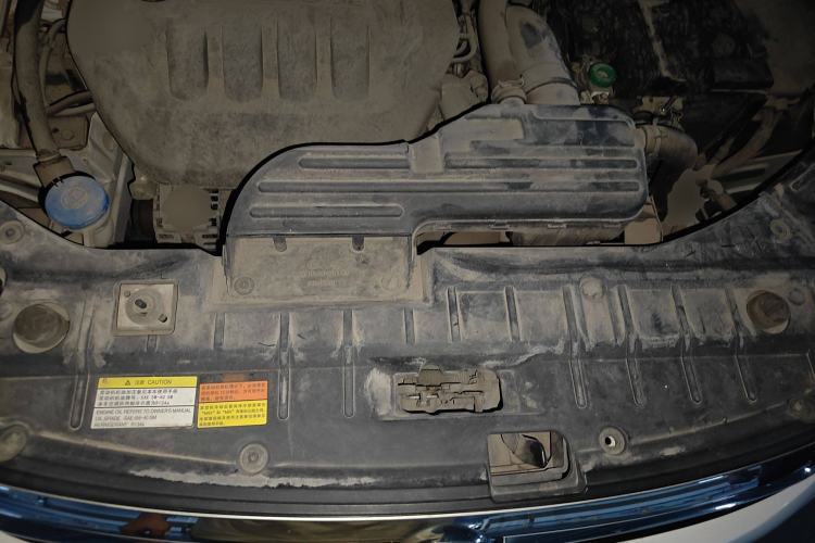 Used Dongfeng Aeolus AX5 2017 1.4T Automatic Quyue Model Engine Bay