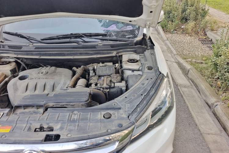 Used Dongfeng Aeolus AX5 2017 1.4T Automatic Fun Edition Engine Bay Left