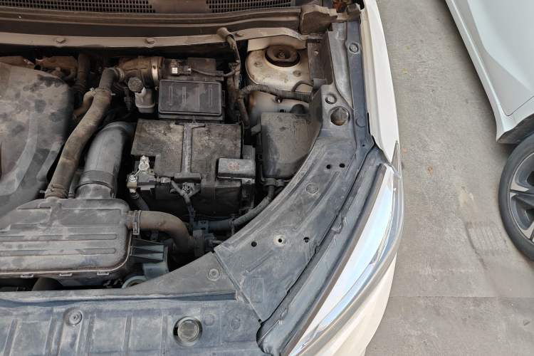 Used Dongfeng Aeolus AX5 2017 1.4T Automatic Qushang Model Engine Bay Left