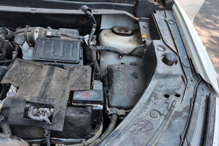 Used Dongfeng Aeolus AX5 2017 1.4T Manual Qushang Model Engine Bay Left