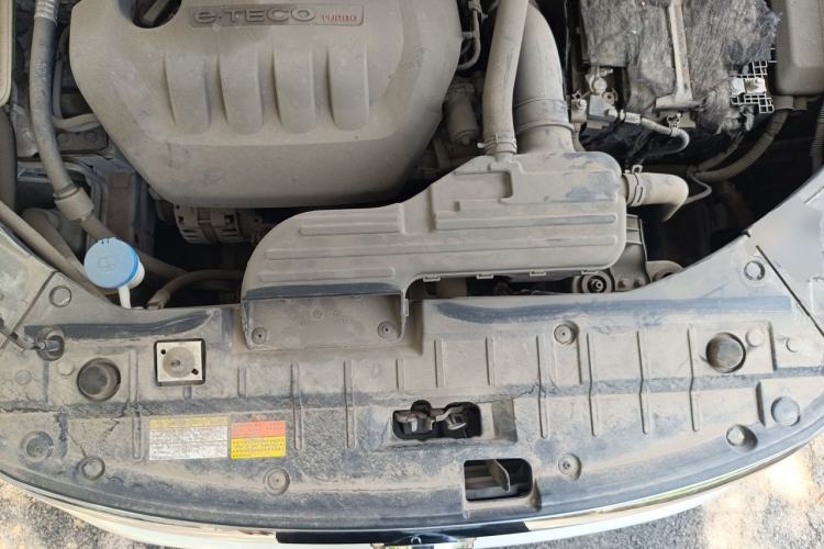 Used Dongfeng Aeolus AX5 2017 1.4T Manual Fun Edition Engine Bay