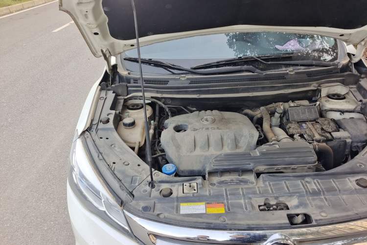 Used Dongfeng Aeolus AX5 2017 1.4T Automatic Fun Edition Engine Bay Right