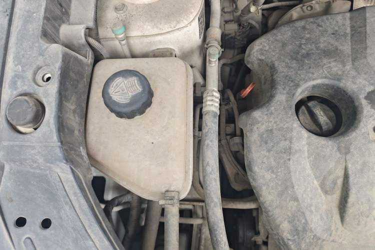 Used Dongfeng Aeolus AX5 2017 1.4T Automatic Qushang Model Engine Bay Right