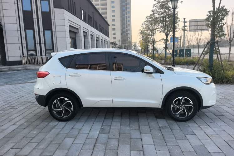 Used Dongfeng Aeolus AX5 2017 1.4T Manual Qushang Model Exterior 2
