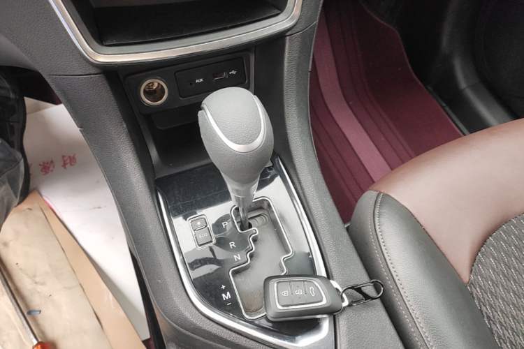 Used Dongfeng Aeolus AX5 2017 1.4T Automatic Quyue Model Gear Lever