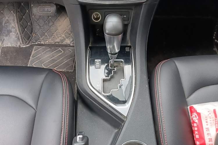 Used Dongfeng Aeolus AX5 2017 1.4T Automatic Qushang Model Gear Lever