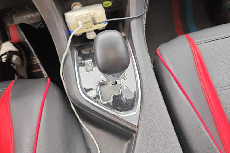 Used Dongfeng Aeolus AX5 2017 1.4T Automatic Qushang Model Gear Lever