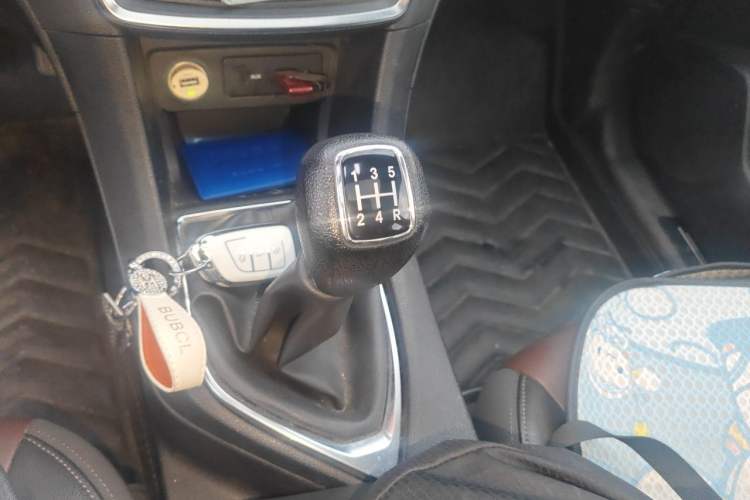 Used Dongfeng Aeolus AX5 2017 1.4T Manual Quyue Model Gear Lever