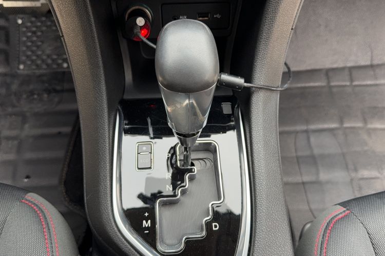 Used Dongfeng Aeolus AX5 2017 1.4T Automatic Qushang Model Gear Lever