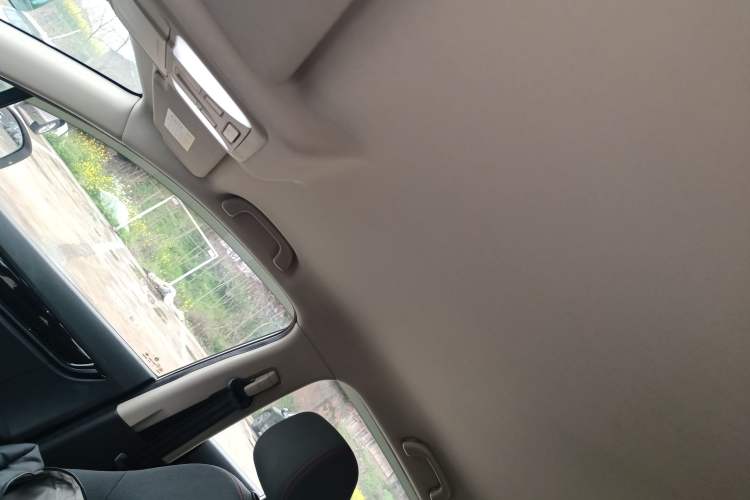Used Dongfeng Aeolus AX5 2017 1.4T Automatic Qushang Model Headliner