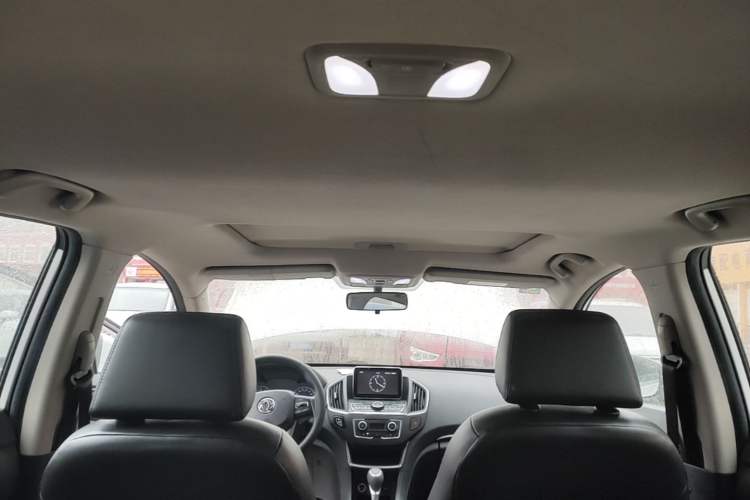 Used Dongfeng Aeolus AX5 2017 1.4T Automatic Quyue Model Headliner