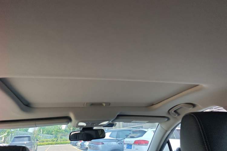 Used Dongfeng Aeolus AX5 2017 1.4T Automatic Qúzūn Model Headliner