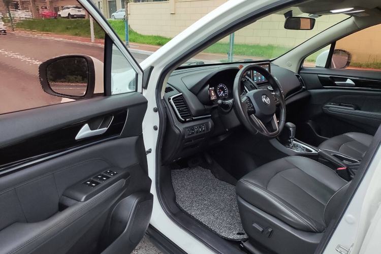Used Dongfeng Aeolus AX5 2017 1.4T Automatic Fun Edition Interior 1