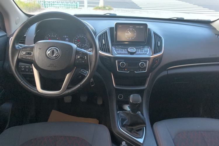 Used Dongfeng Aeolus AX5 2017 1.4T Manual Qushang Model Interior 3