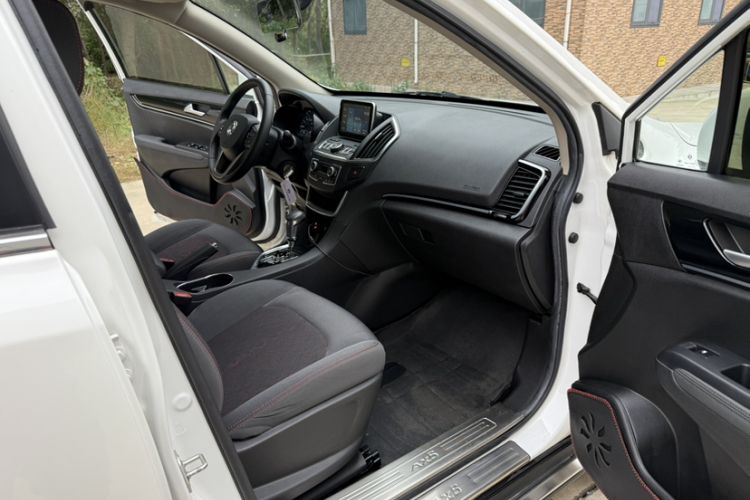 Used Dongfeng Aeolus AX5 2017 1.4T Automatic Qushang Model Interior 3