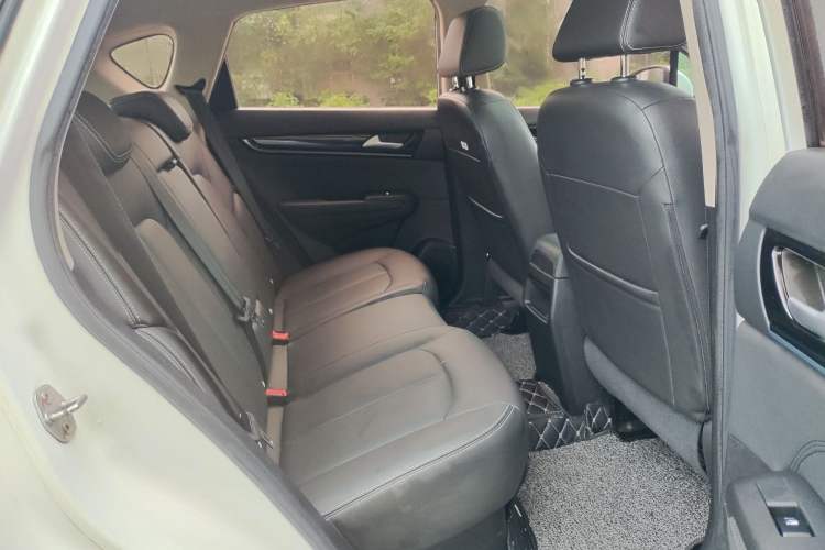 Used Dongfeng Aeolus AX5 2017 1.4T Automatic Fun Edition Interior 5