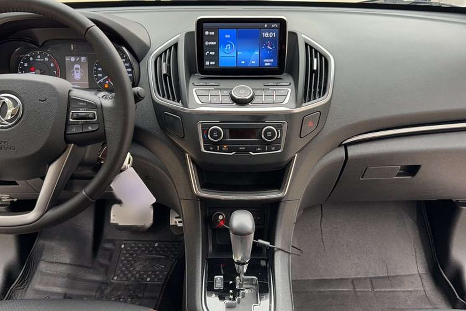 Used Dongfeng Aeolus AX5 2017 1.4T Automatic Qushang Model Interior 5