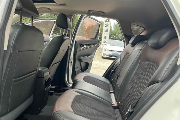 Used Dongfeng Aeolus AX5 2017 1.4T Manual Quyue Model Interior 8