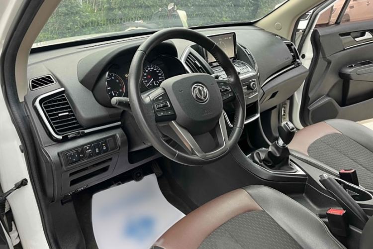 Used Dongfeng Aeolus AX5 2017 1.4T Manual Quyue Model Interior 9