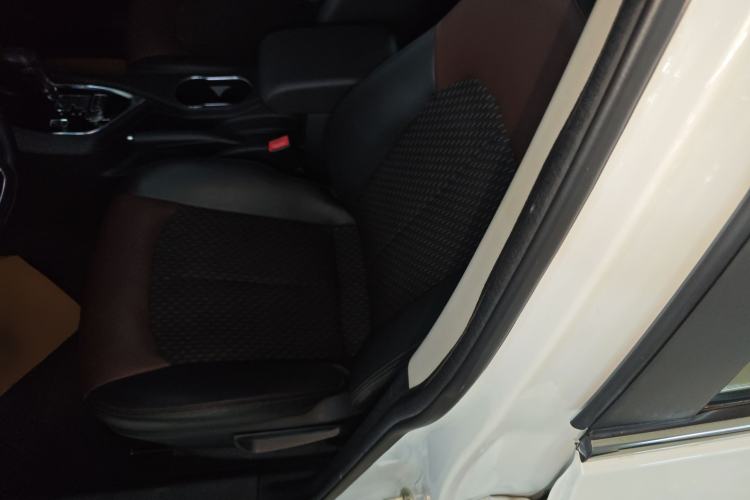 Used Dongfeng Aeolus AX5 2017 1.4T Automatic Quyue Model Left Front Seat