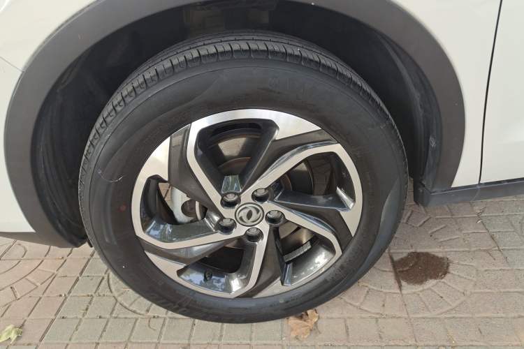 Used Dongfeng Aeolus AX5 2017 1.4T Automatic Qushang Model Left Front Wheel Hub