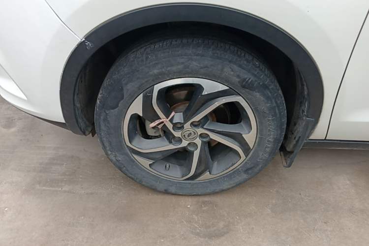 Used Dongfeng Aeolus AX5 2017 1.4T Automatic Qushang Model Left Front Wheel Hub