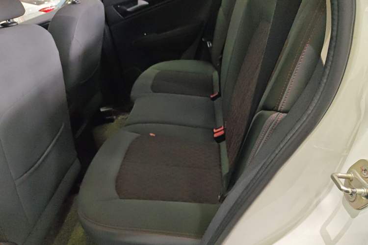 Used Dongfeng Aeolus AX5 2017 1.4T Automatic Qushang Model Left Rear Seat