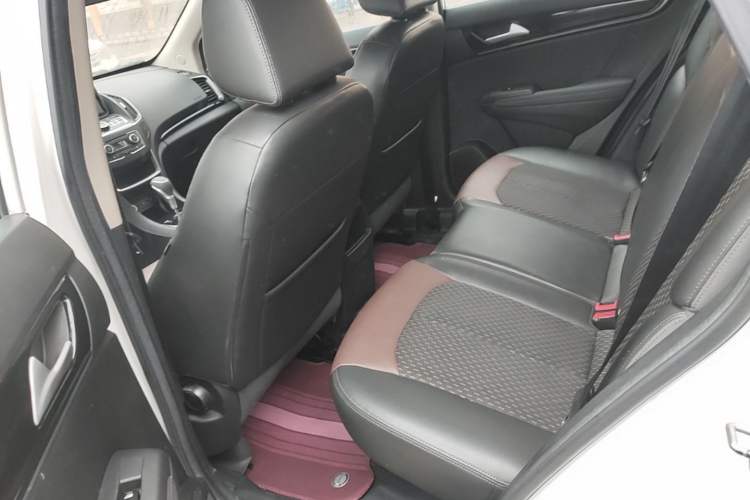 Used Dongfeng Aeolus AX5 2017 1.4T Automatic Quyue Model Left Rear Seat