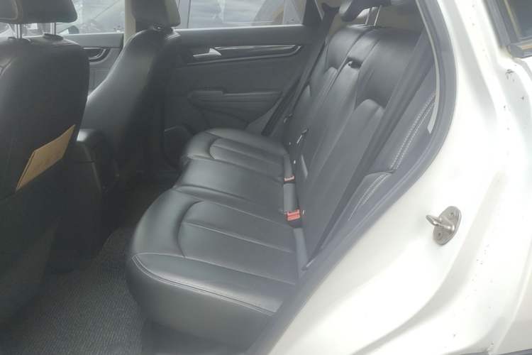 Used Dongfeng Aeolus AX5 2017 1.4T Automatic Fun Edition Left Rear Seat