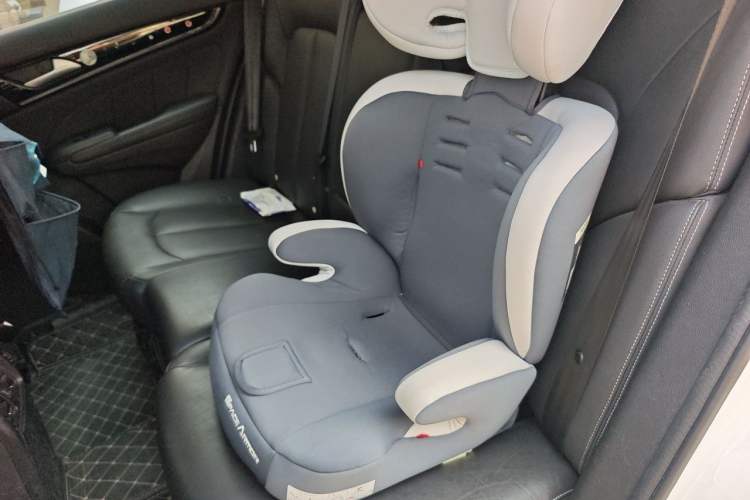 Used Dongfeng Aeolus AX5 2017 1.4T Automatic Qúzūn Model Left Rear Seat