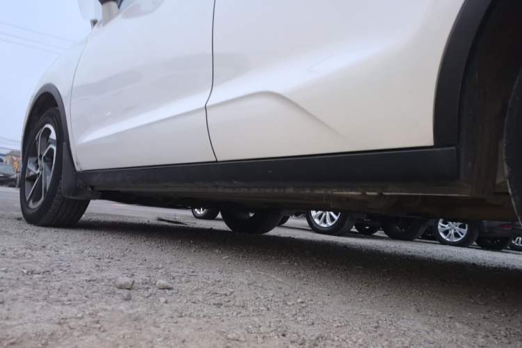 Used Dongfeng Aeolus AX5 2017 1.4T Automatic Qushang Model Left Side Sill