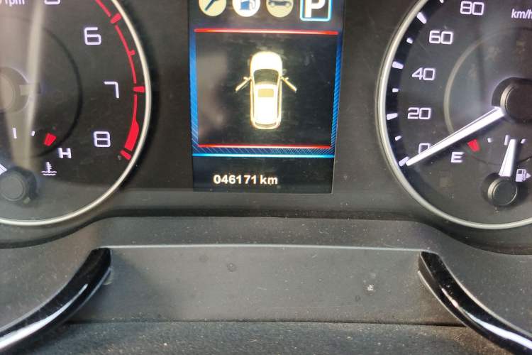 Used Dongfeng Aeolus AX5 2017 1.4T Automatic Fun Edition Odometer Close Up
