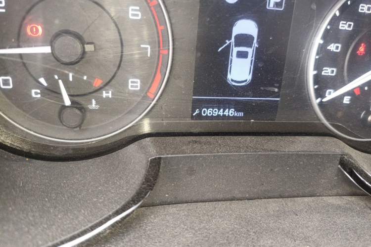 Used Dongfeng Aeolus AX5 2017 1.4T Automatic Qushang Model Odometer Close Up