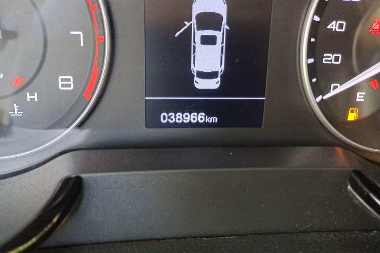 Used Dongfeng Aeolus AX5 2017 1.4T Automatic Qushang Model Odometer Close Up