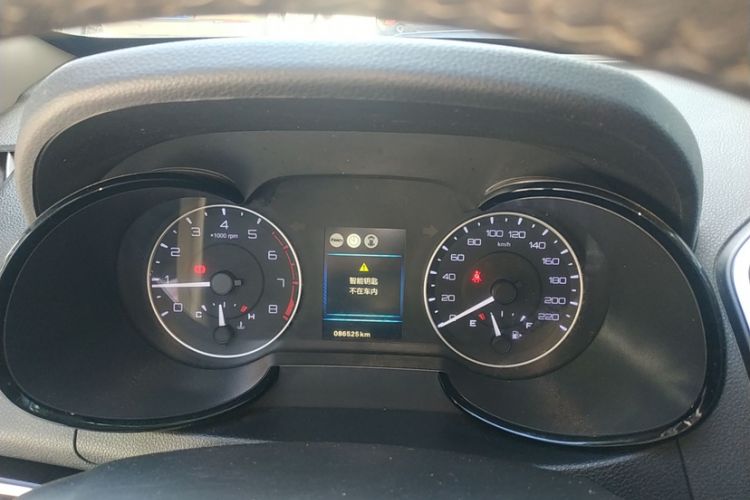 Used Dongfeng Aeolus AX5 2017 1.4T Manual Quyue Model Odometer Close Up