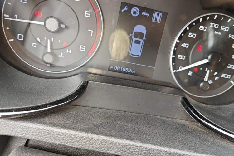 Used Dongfeng Aeolus AX5 2017 1.4T Automatic Qushang Model Odometer Close Up