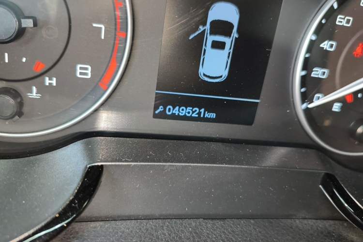 Used Dongfeng Aeolus AX5 2017 1.4T Manual Qushang Model Odometer Close Up