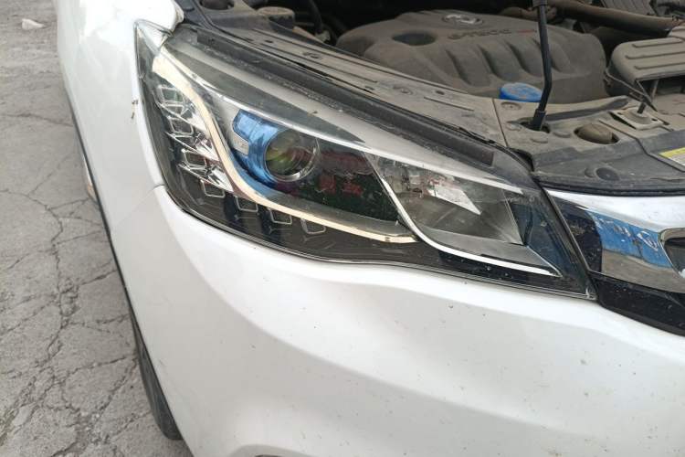 Used Dongfeng Aeolus AX5 2017 1.4T Automatic Qushang Model Right Front Headlight