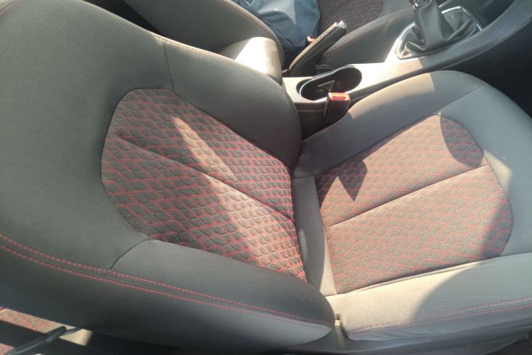 Used Dongfeng Aeolus AX5 2017 1.4T Manual Qushang Model Right Front Seat