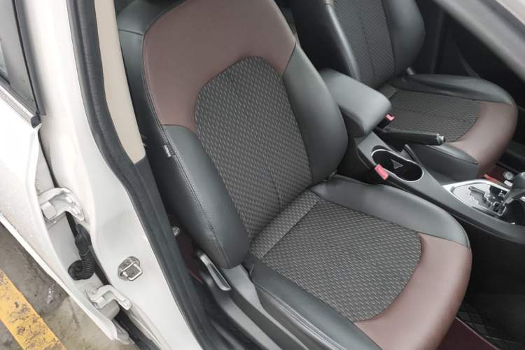 Used Dongfeng Aeolus AX5 2017 1.4T Automatic Quyue Model Right Front Seat