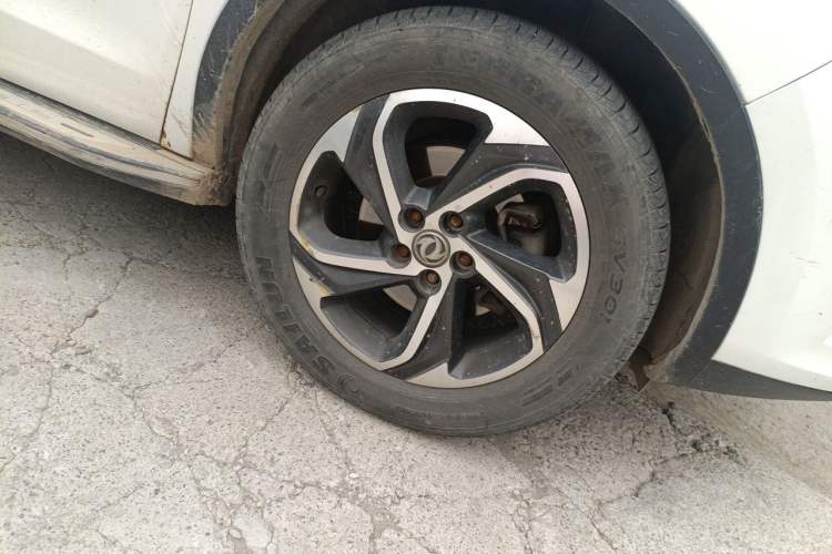 Used Dongfeng Aeolus AX5 2017 1.4T Automatic Qushang Model Right Front Wheel Hub