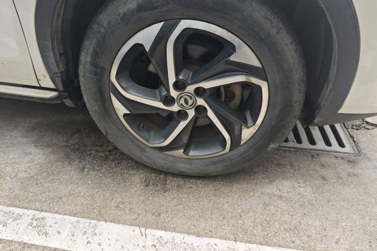 Used Dongfeng Aeolus AX5 2017 1.4T Automatic Qushang Model Right Front Wheel Hub