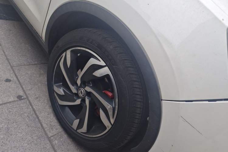 Used Dongfeng Aeolus AX5 2017 1.4T Manual Fun Edition Right Front Wheel Hub