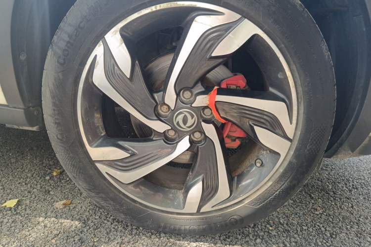 Used Dongfeng Aeolus AX5 2017 1.4T Manual Fun Edition Right Front Wheel Hub