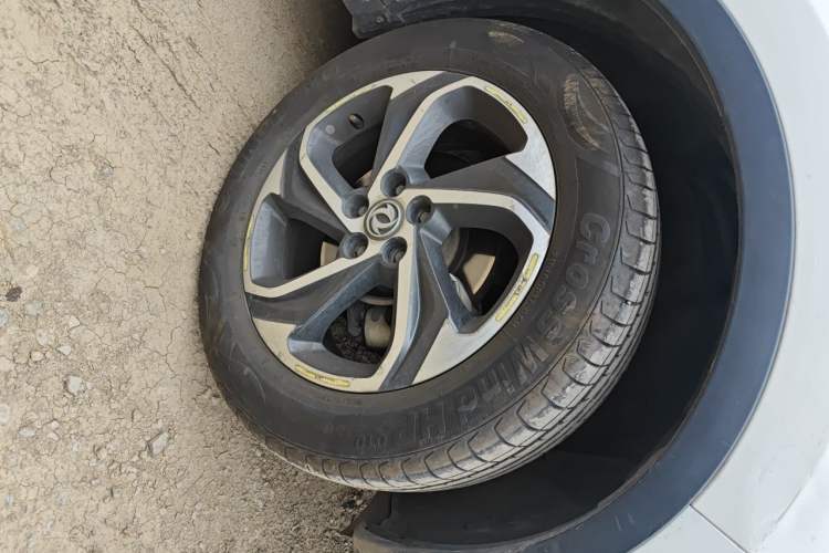 Used Dongfeng Aeolus AX5 2017 1.4T Automatic Qushang Model Right Front Wheel Hub