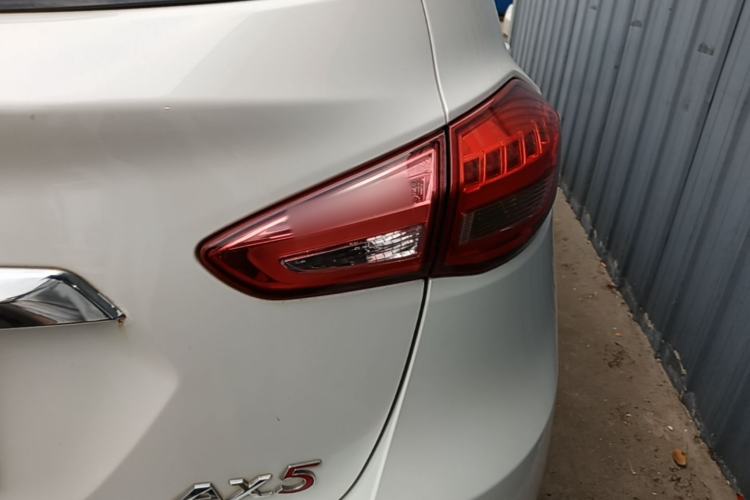 Used Dongfeng Aeolus AX5 2017 1.4T Automatic Qushang Model Right Rear Taillight