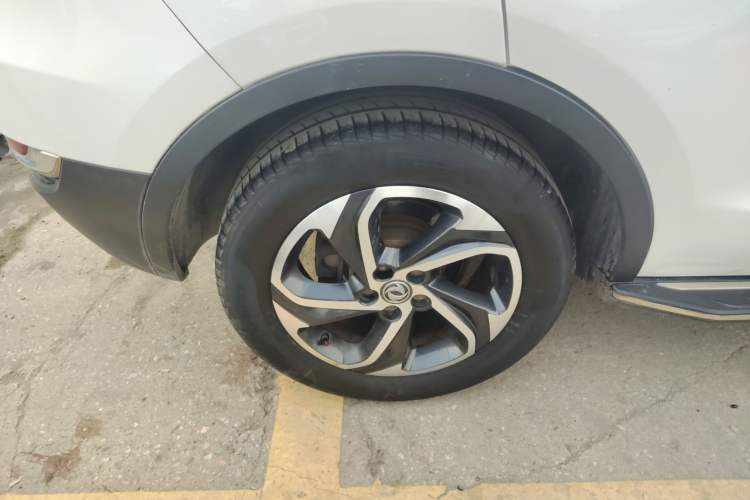 Used Dongfeng Aeolus AX5 2017 1.4T Automatic Qushang Model Right Rear Wheel Hub
