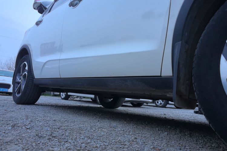 Used Dongfeng Aeolus AX5 2017 1.4T Automatic Qushang Model Right Side Sill